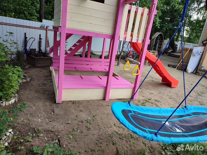 Детские деревянный домик на сваях