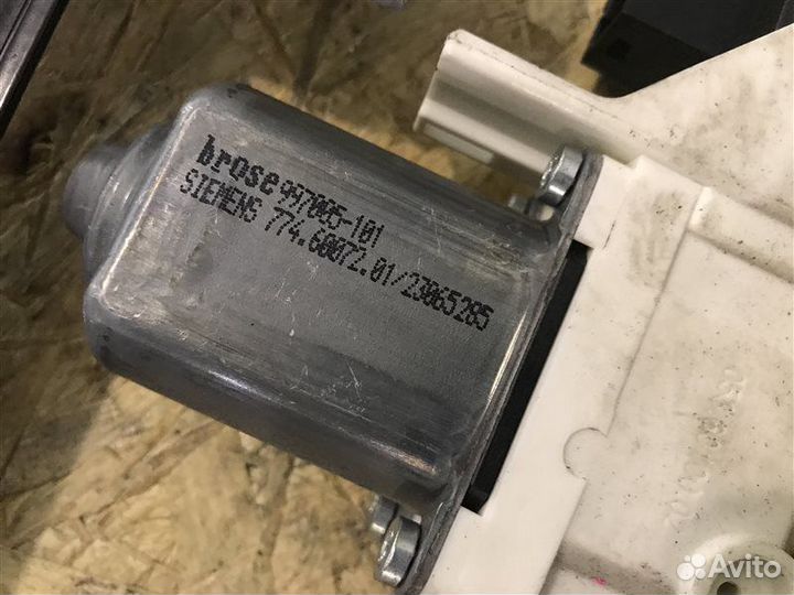 Стеклоподъемник задний левый Audi A6 C6 AUK 2005