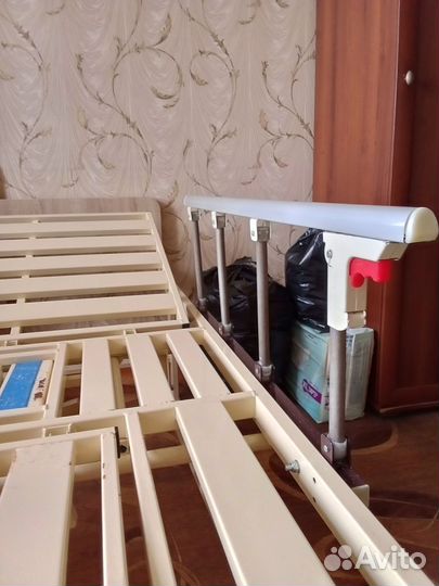 Кровать для лежачих больных с туалетом