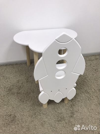 Столик и стульчик для детей