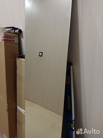 Зеркало настенное