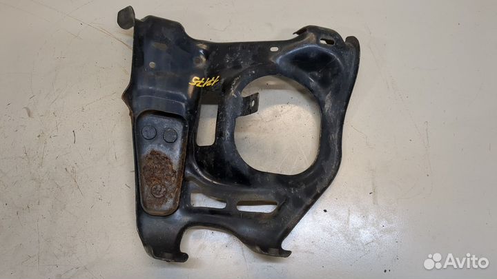 Кронштейн фары Toyota Tundra, 2011