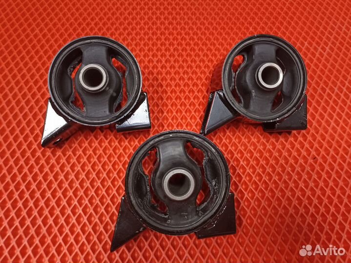 Опора двигателя передняя Hyundai Accent