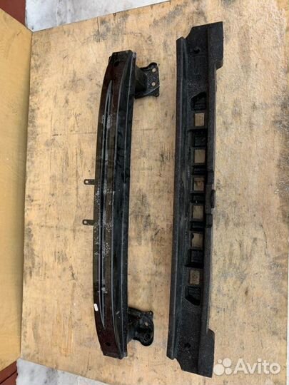 Усилитель переднего бампера VW Passat CC (2008-201