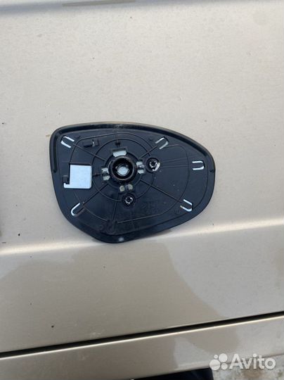 Правый зеркальный элемент mazda 3bl