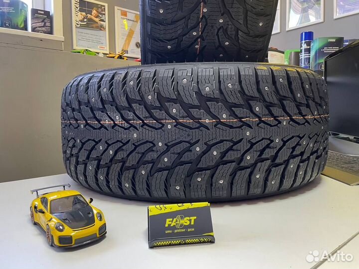 Nokian Tyres Hakkapeliitta 9 SUV 265/40 R21 105T