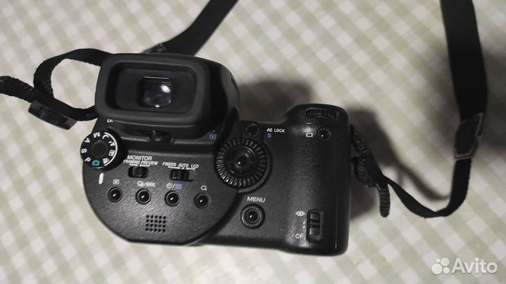 Фотокамера Sony DSC-R1