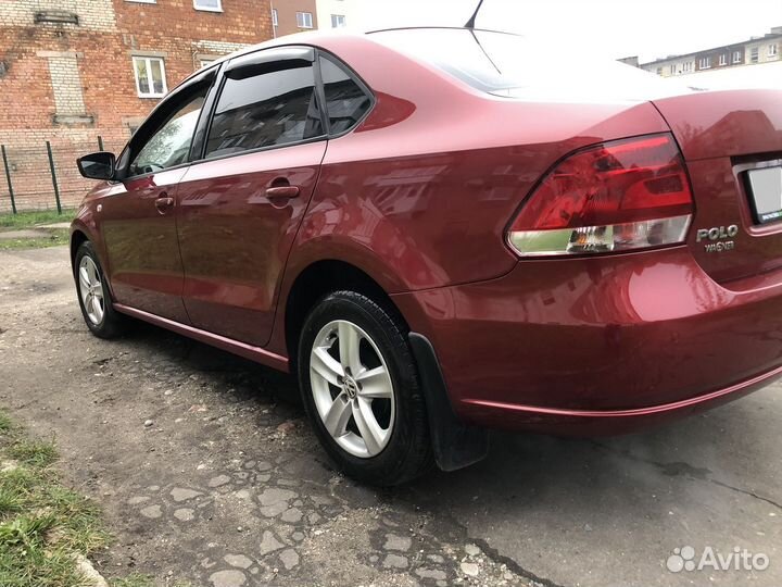 Volkswagen Polo 1.6 AT, 2011, 249 452 км