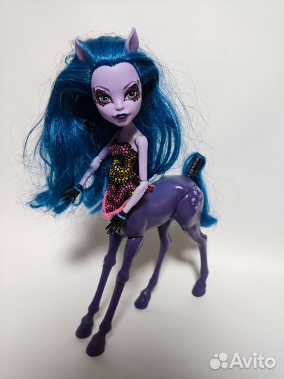 Кукла Монстер Хай Авея Троттер