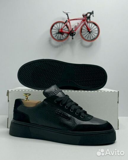 Кроссовки Baldinini надежные