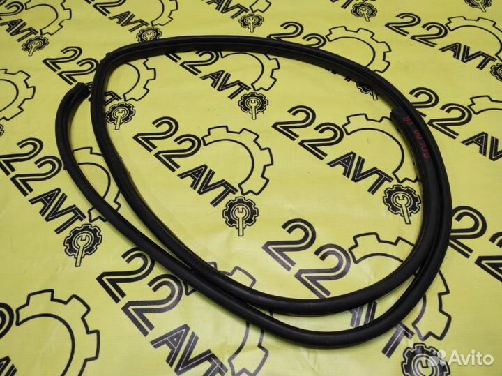 Уплотнитель проема двери передний правый Hyundai