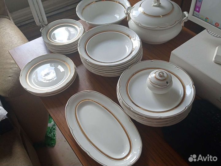 Набор столов ой посуды