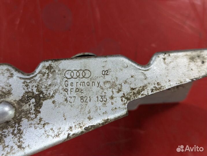 Кронштейн крыла левый Audi A6 Allroad C5