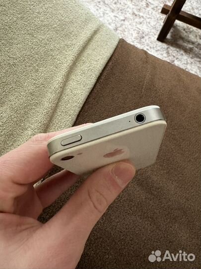 iPhone 4S, 16 ГБ