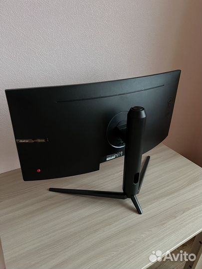 Игровой монитор MSI Optix MAG301CR2