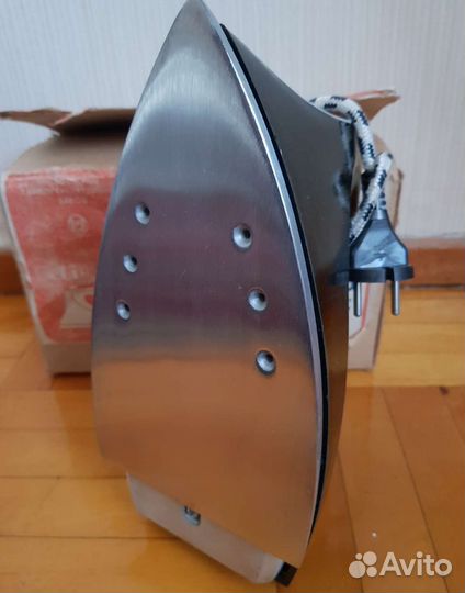 Утюг советский новый