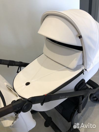 Коляска 2 в 1 Roan bass next