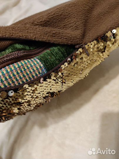 Подушка декоративная с пайетками