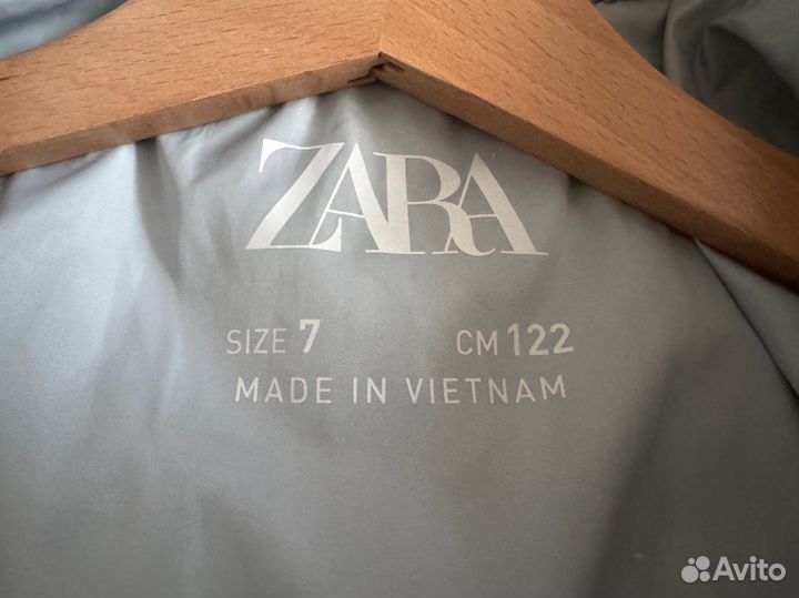 Куртка Zara на девочку 122