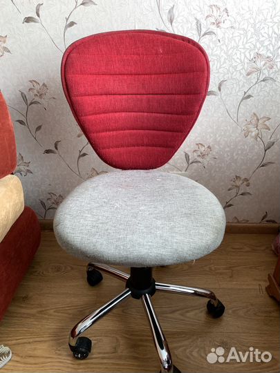 Компьютерное кресло