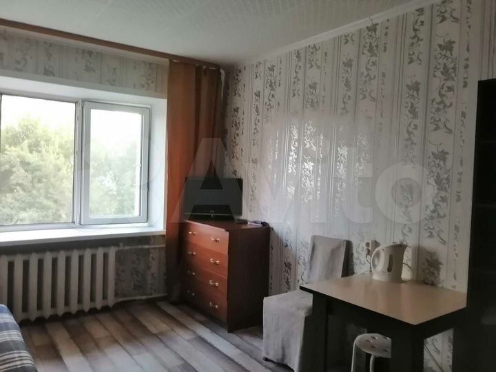 Комната 14 м² в 5-к., 2/5 эт.