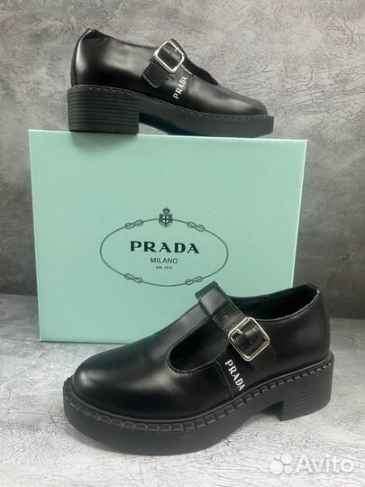 Лоферы Prada женские