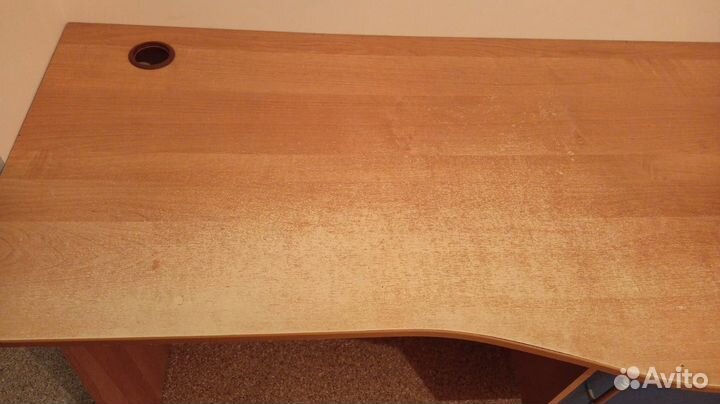 Компьютерный стол