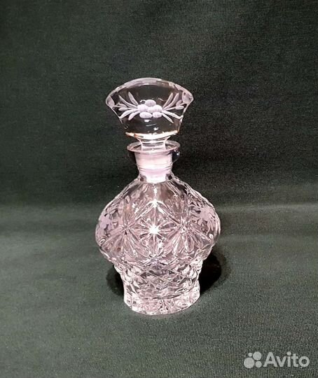 Винтажный флакон от духов Красная гвоздика