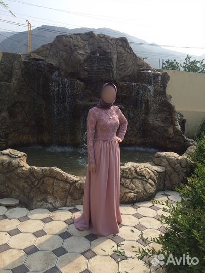 Вечернее платье