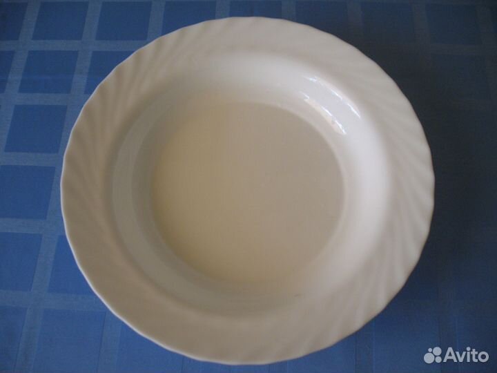 Продам блюдо для мант из сервиза Люминарк
