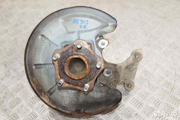 Ступица кулак задний правый Suzuki Kizashi 2WD