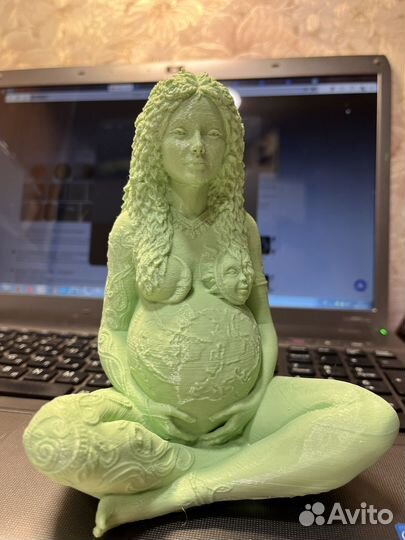 Статуэтка Мама-Земля