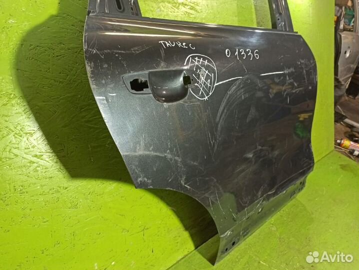 Дверь задняя правая Volkswagen Tuareg 7L