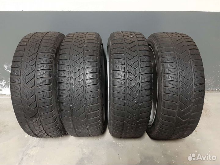 R17 Pirelli Winter Sottozero 3 205/45, PCD 4x100 DIA 56.1