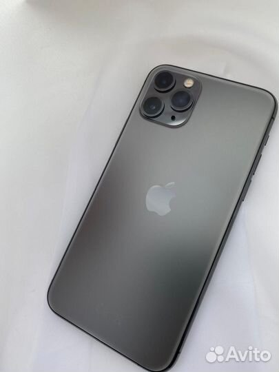 iPhone 11 Pro, 64 ГБ