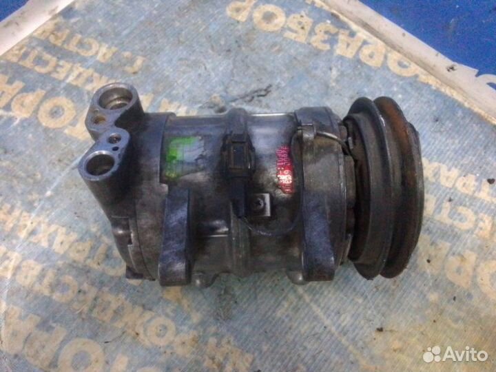 Компрессор кондиционера Nissan Serena универсал