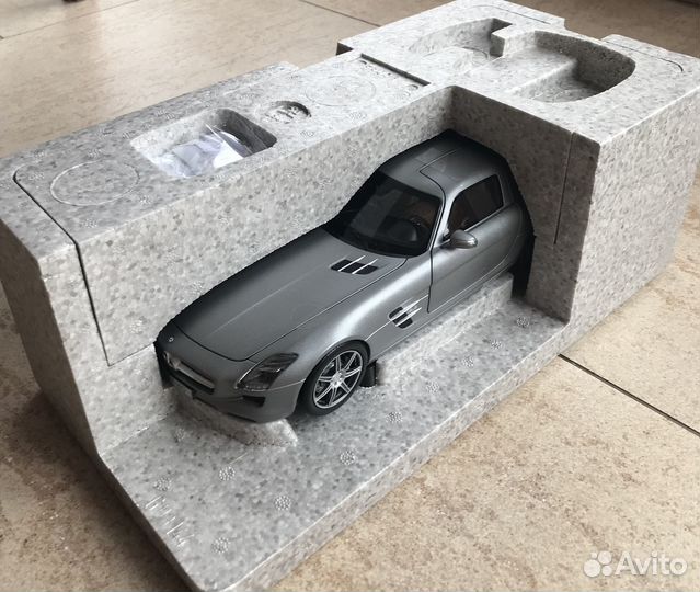 Модель Mercedes-Benz SLS AMG Сoupe 1:18
