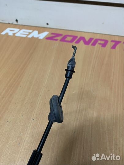 Трос замка двери volkswagen touran 1t0837085a