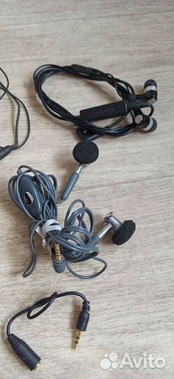 Наушники, гарнитура для мобильных телефонов