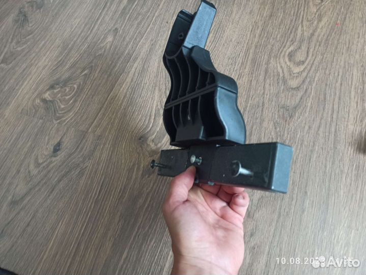 Переходник maxi cosi (для новой и старой версии)