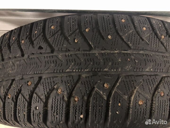 Bridgestone Ice Cruiser 7000 225/65 R17
