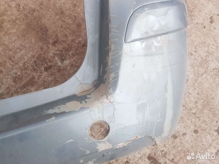 Бампер на Опель Зафира б 2007г.в