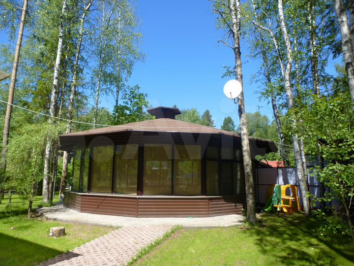 Коттедж 350 м² на участке 30 сот.