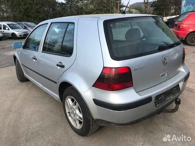 Разбор на запчасти Volkswagen Golf 4