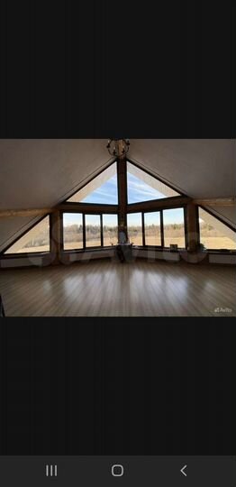 Дом 700 м² на участке 7 га