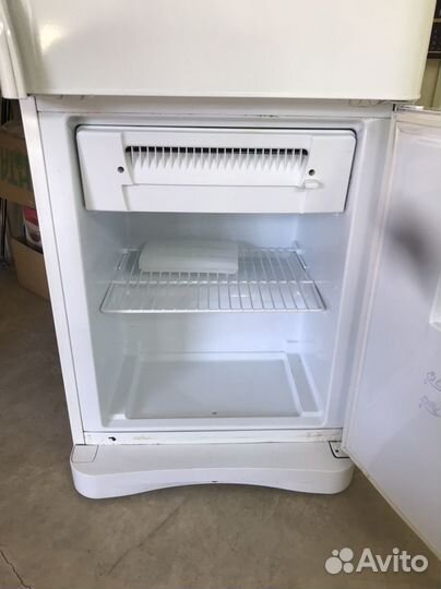 Холодильник indesit