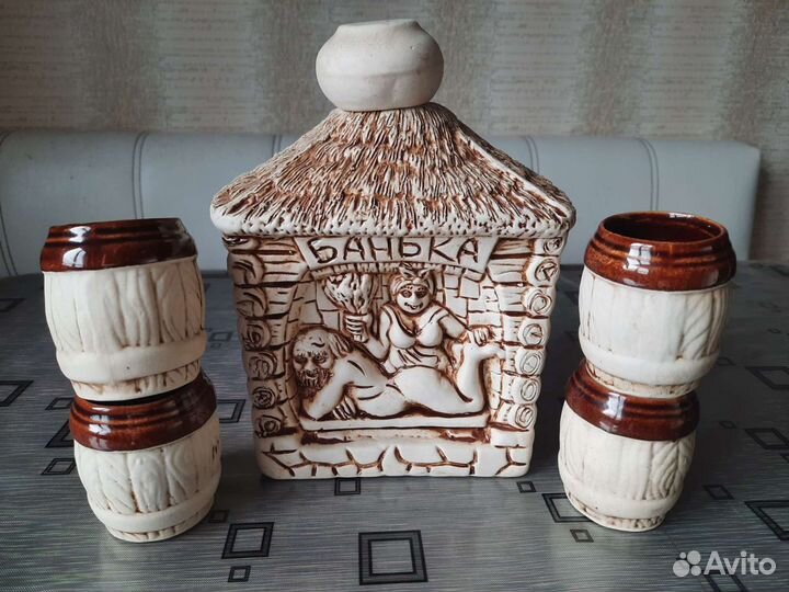 Графин с рюмками