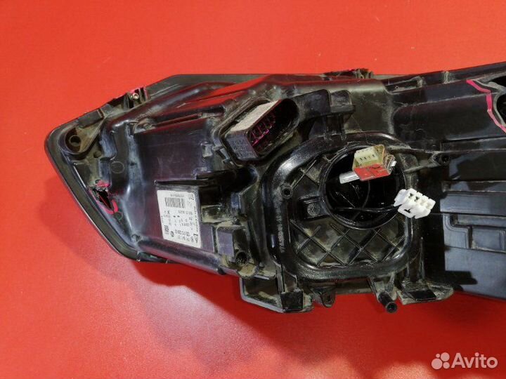 Фара левая Volkswagen Touareg