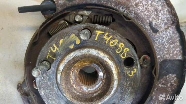 Ступица (кулак, цапфа) правая задняя Mitsubishi Outlander XL