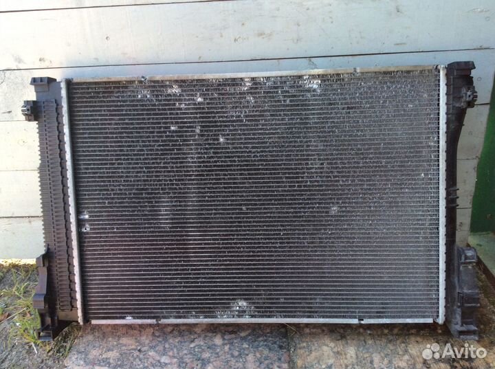 Радиатор для мерседес W204,W211,X204